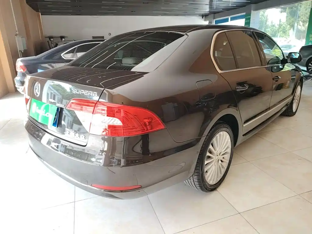 Superb 1.8 TSI Auto Elegant