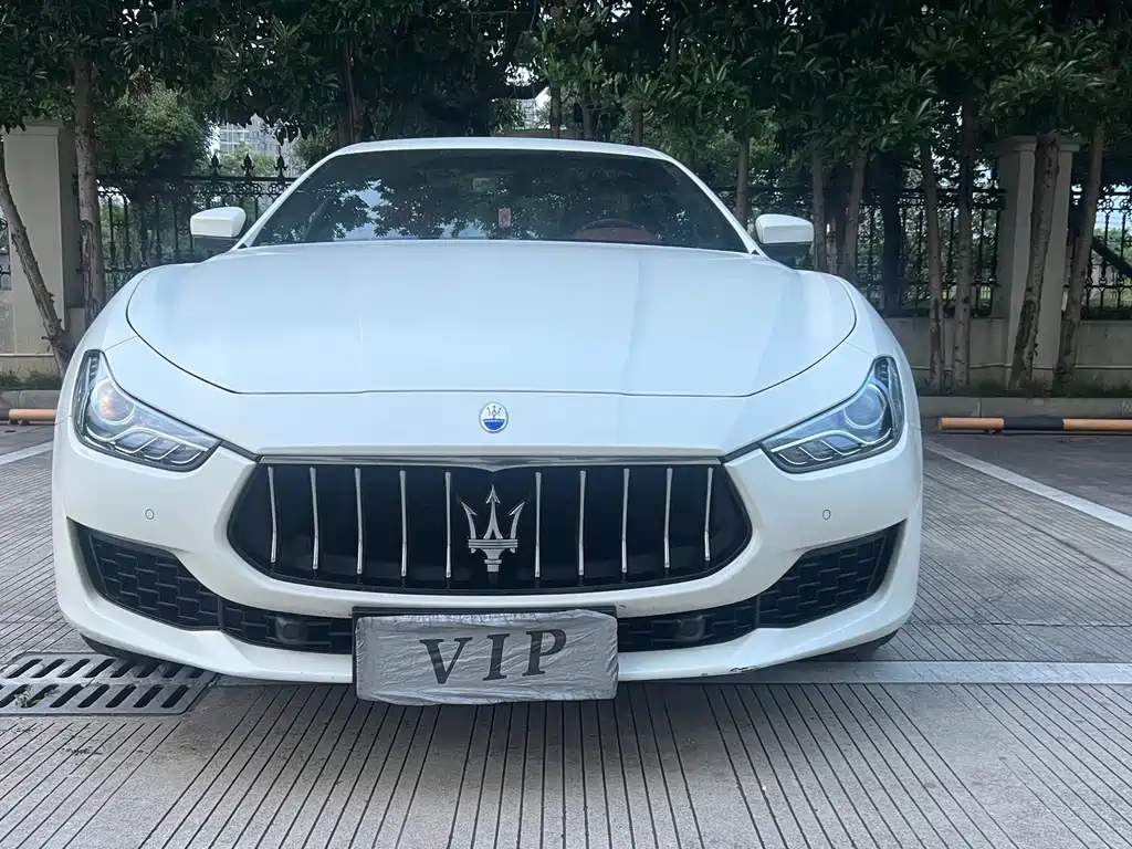 Ghibli 2.0 T Sharp Edge