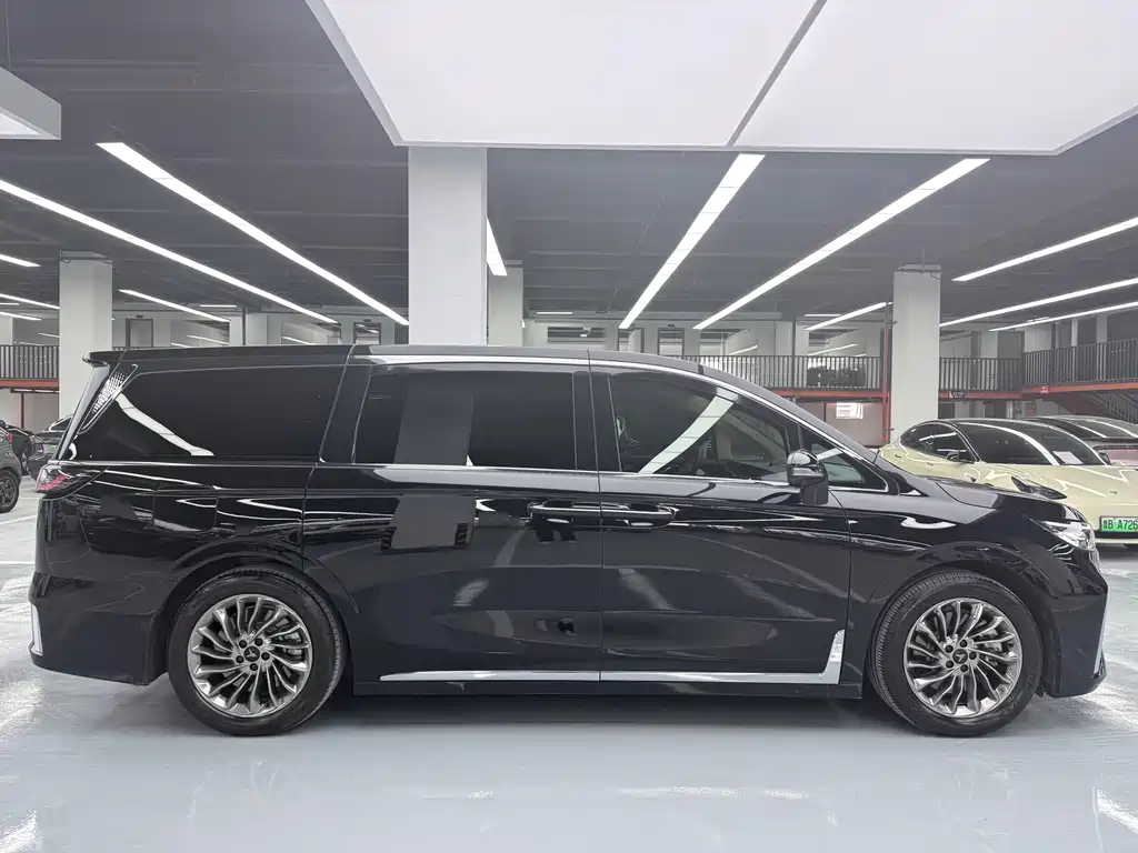 Voyah Dreamer PHEV Ultra Long Range Flagship