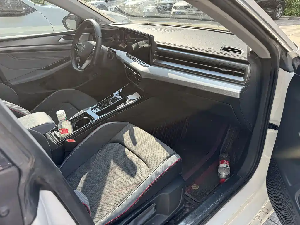 Lamando Lamando L 280 TSI DSG Spicy Cool