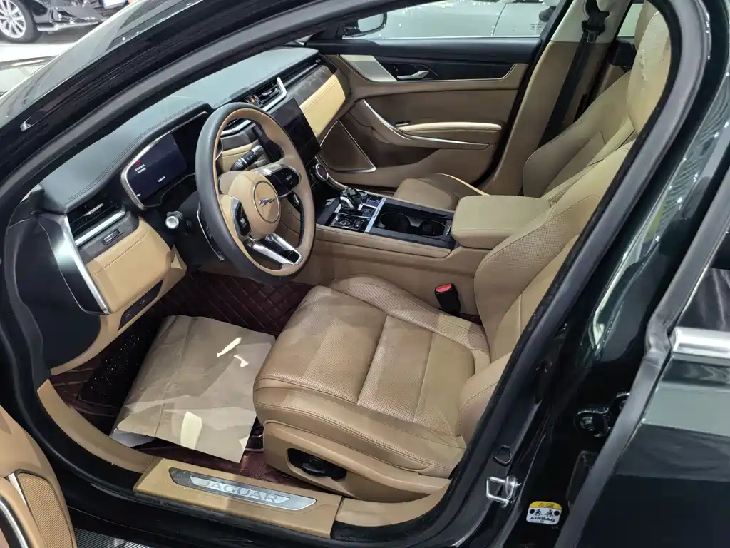Jaguar XFL XFL 2.0 T P250 2 WD Premium Luxury