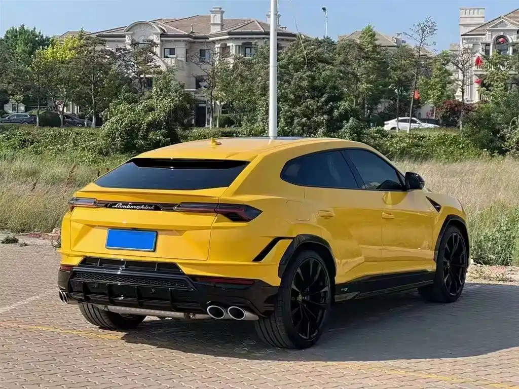 Urus 4.0 T V8 S