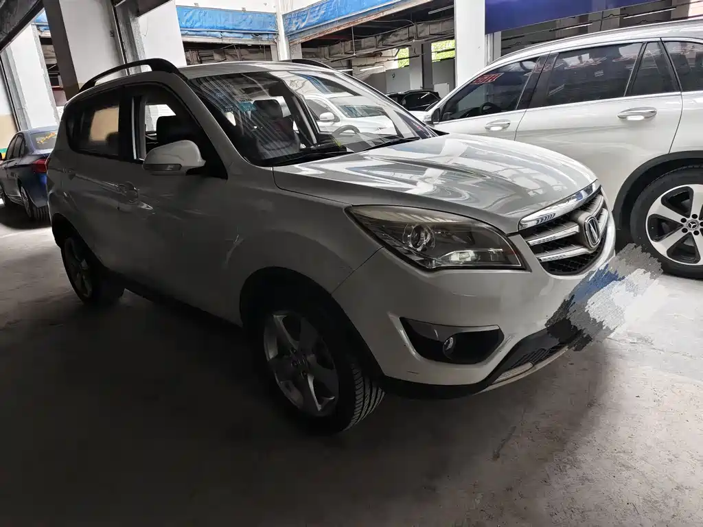 Changan CS35 1.6 L Manual Luxury CN-IV