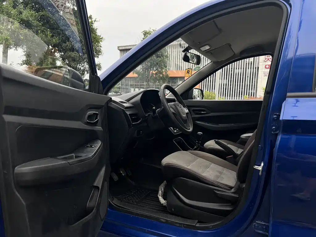 Wuling Hongguang 1.5 L S Basic CN-VI LAR