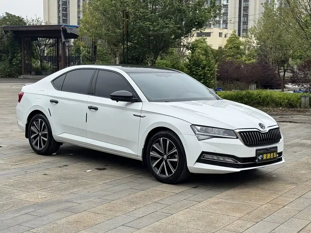 Superb TSI280 DSG Premium