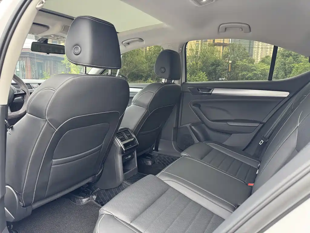 Superb TSI280 DSG Premium