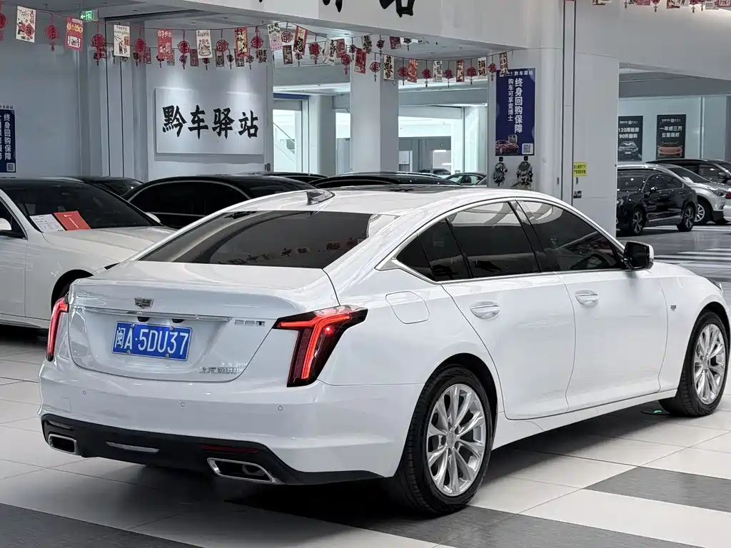 Cadillac CT5 Facelift 28 T Leading Sport