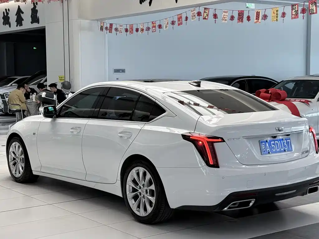 Cadillac CT5 Facelift 28 T Leading Sport