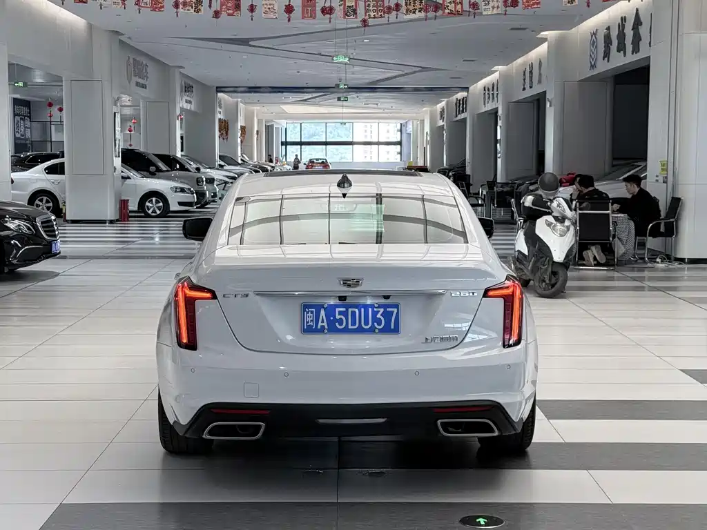 Cadillac CT5 Facelift 28 T Leading Sport