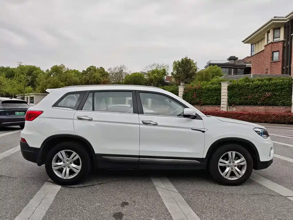 Changan CS75 长安CS75 2015款 1.8 T 自动四驱时尚型 国V
