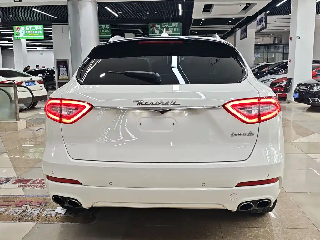 Levante 3.0 T Standard