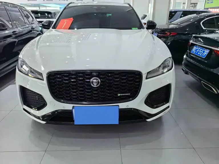 Jaguar F-PACE P250 R-Dynamic BLACK