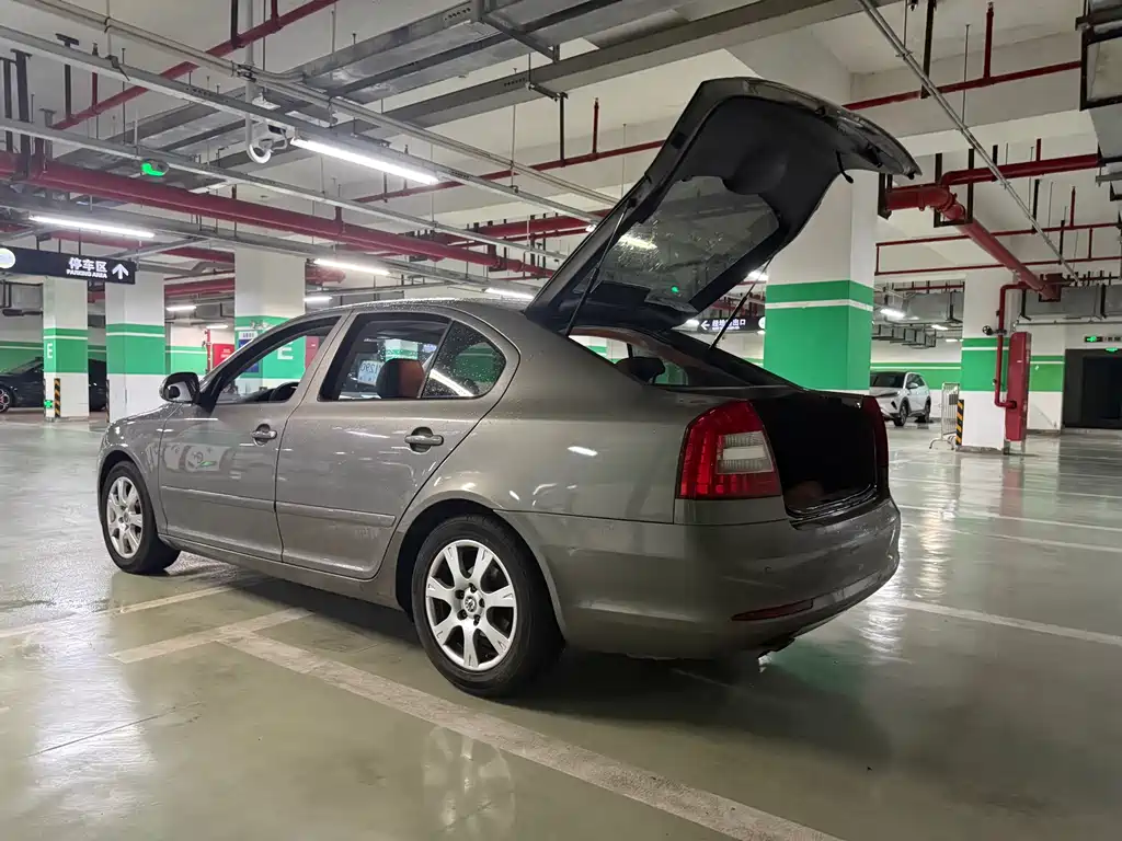 Octavia 明锐 2013款 2.0 L 自动逸杰版