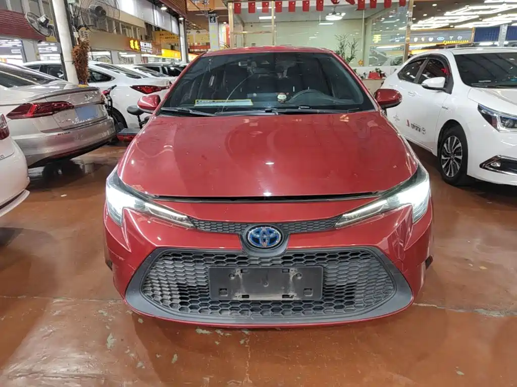 Levin Dual Engine 1.8 H E-CVT Leading