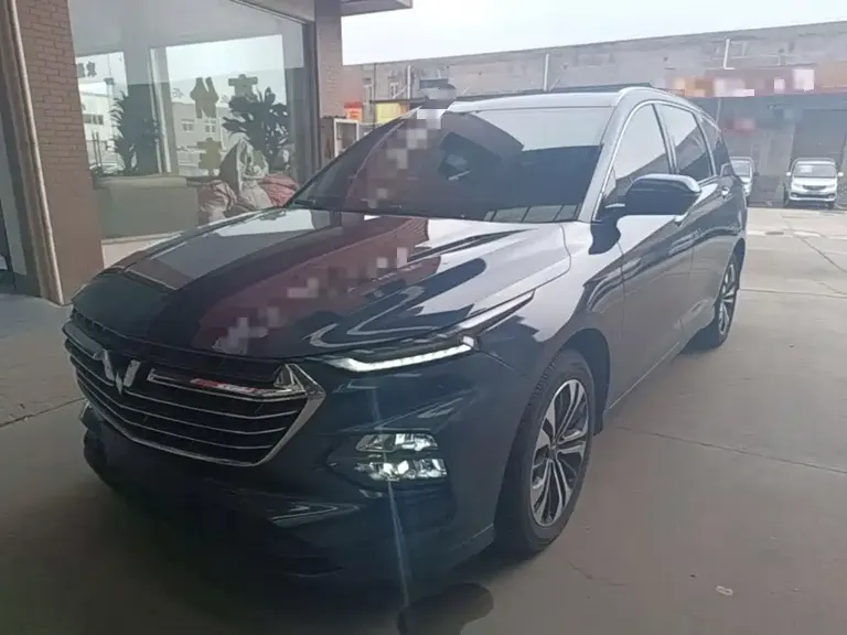 Wuling Victory 1.5 T CVT Flagship