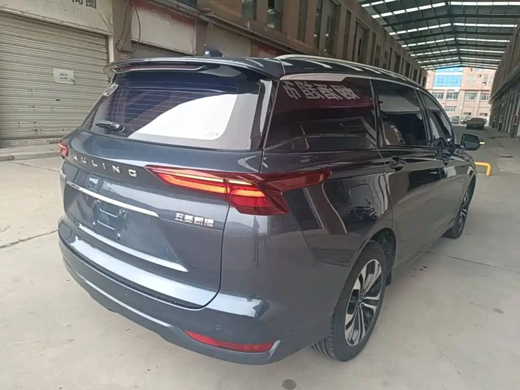 Wuling Victory 1.5 T CVT Flagship