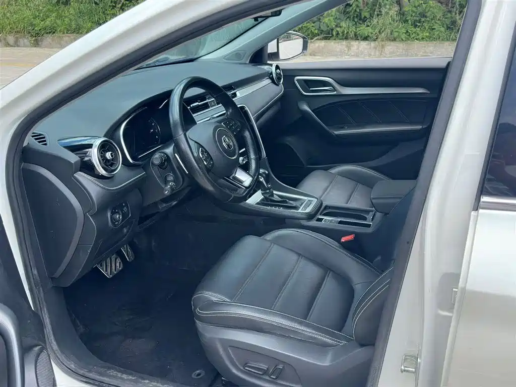 MG6 20 T Auto Luxury Connected CN-V