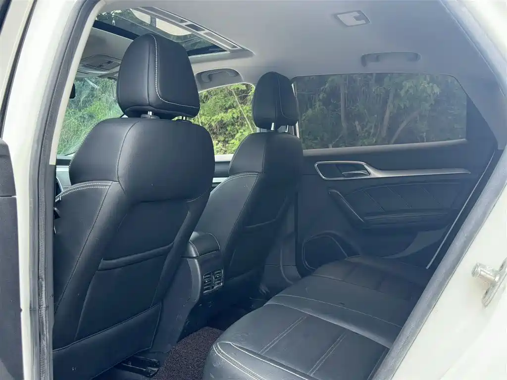 MG6 20 T Auto Luxury Connected CN-V