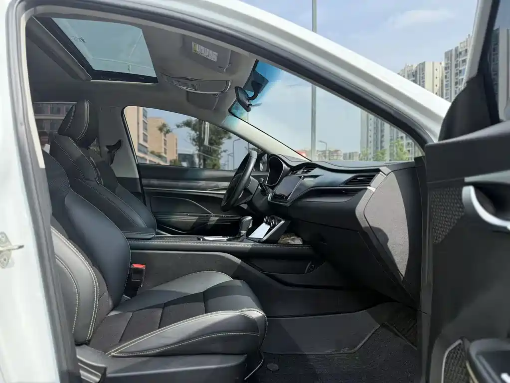 Binrui 1.4 T CVT F- Sport