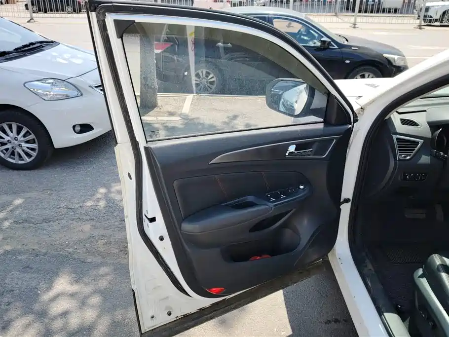 Changan CS75 1.8 T Auto Distinguished CN-IV