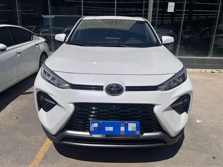 Toyota Wildlander 2.0 L CVT 4 WD Luxury