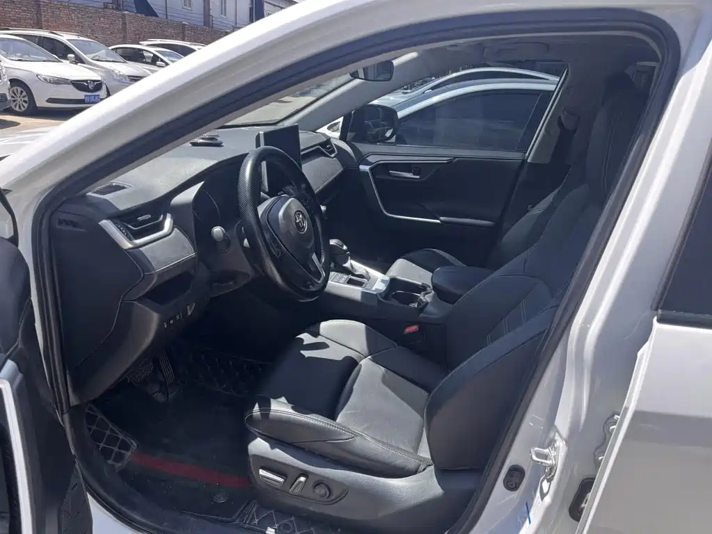 Wildlander 2.0 L CVT 4 WD Luxury