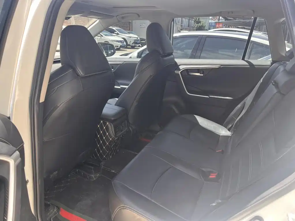 Wildlander 2.0 L CVT 4 WD Luxury
