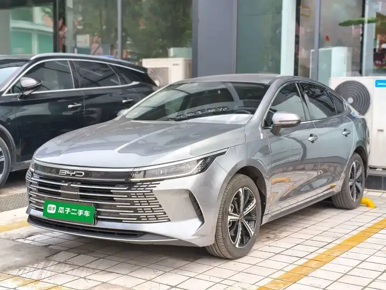 BYD Destroyer 05 Champion DM-i 120 KM Distinguished