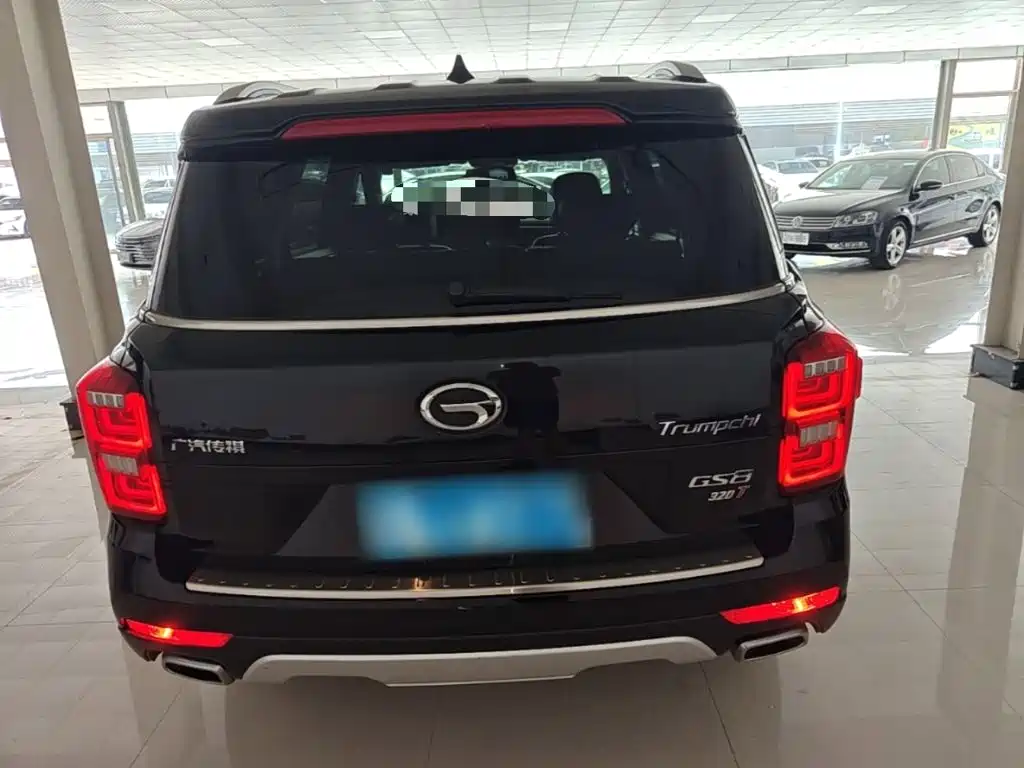 GAC Trumpchi GS8 320 T 2 WD Luxury Connected (7-seat)
