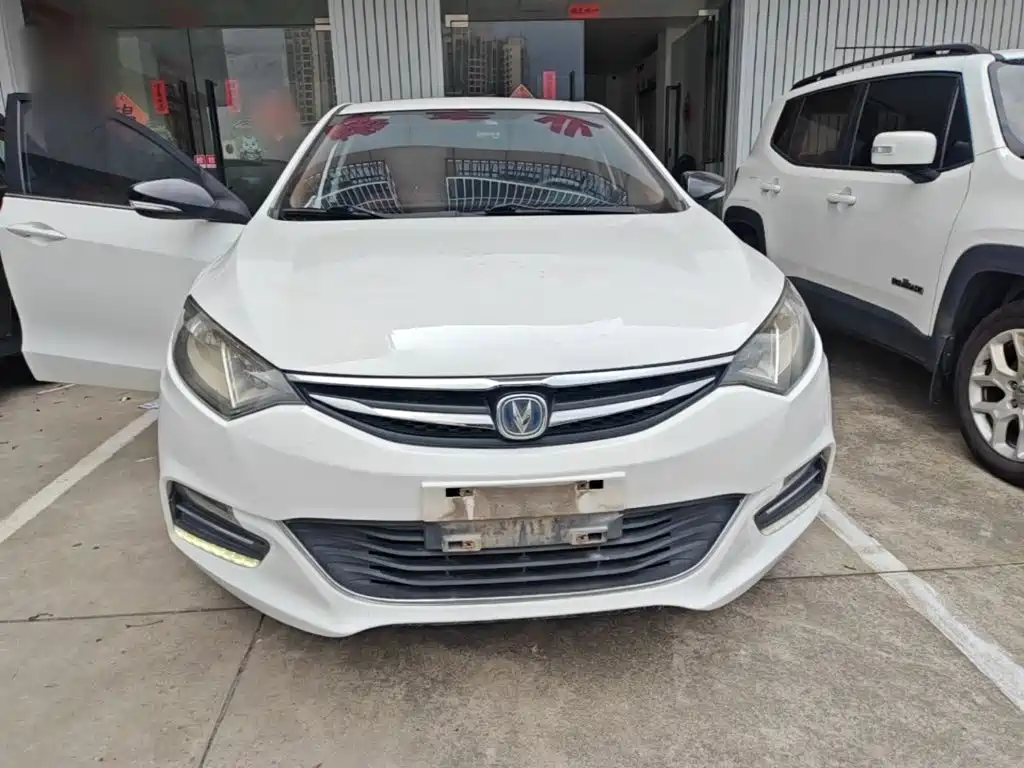 Eado XT 1.6 L Auto Handsome Cool