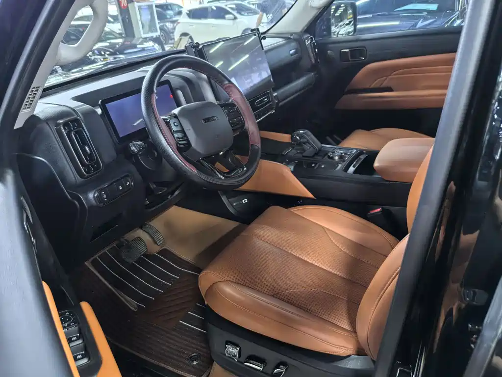 Haval H9 2.0 T Gasoline 4 WD Extreme Realm