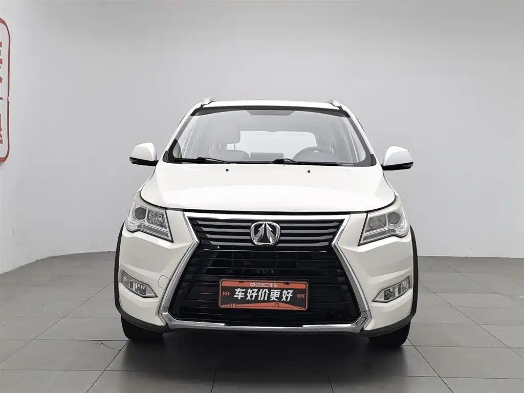 BAIC Weiwang M60 北汽威旺M60 2017款 1.5 L 手动铂金版
