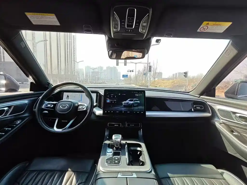 GAC Trumpchi GS8 Navigator Series 2.0 TGDI 4 WD Luxury Connected (7-seat)