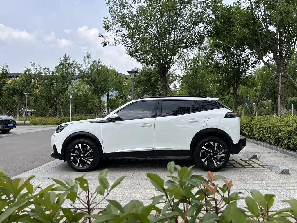 Peugeot 2008 2022 230 THP THE ONE