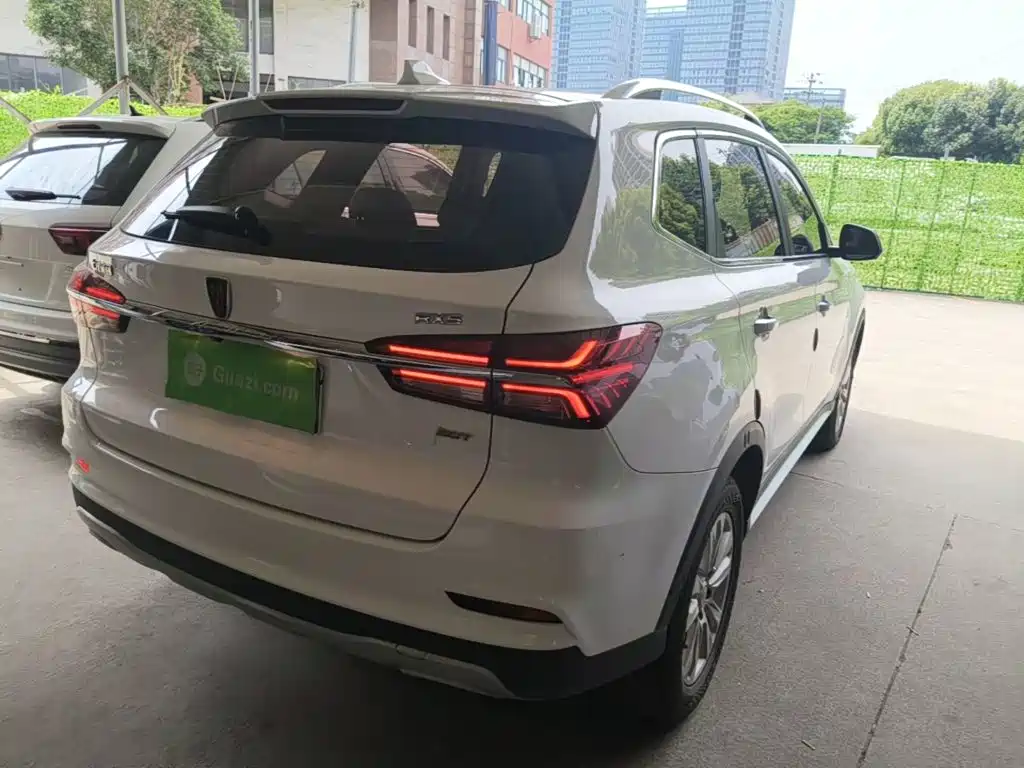 Roewe RX5 20 T 2 WD Auto Flagship