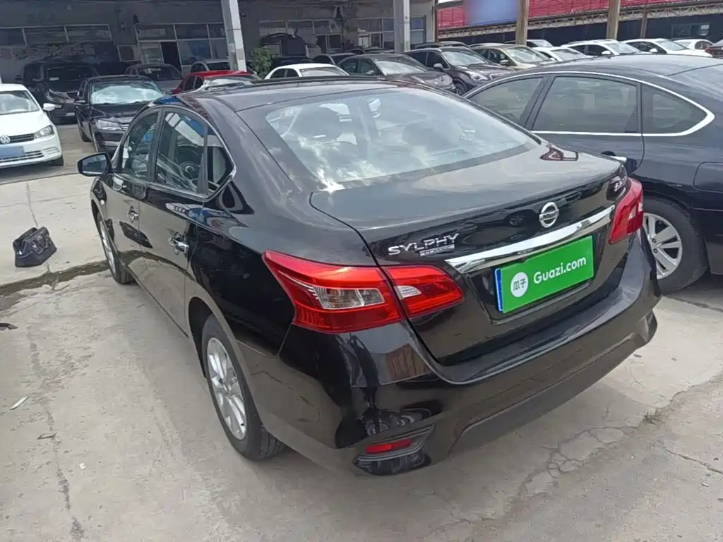 Sylphy Facelift Classic 1.6 XE CVT Comfort