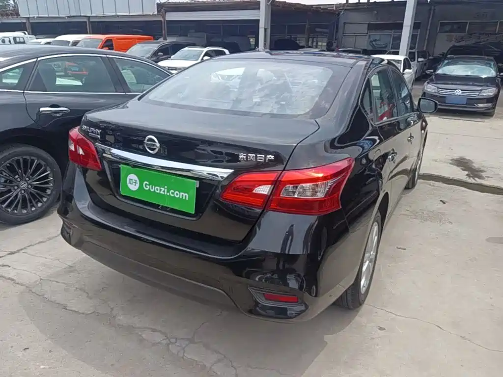 Sylphy Facelift Classic 1.6 XE CVT Comfort