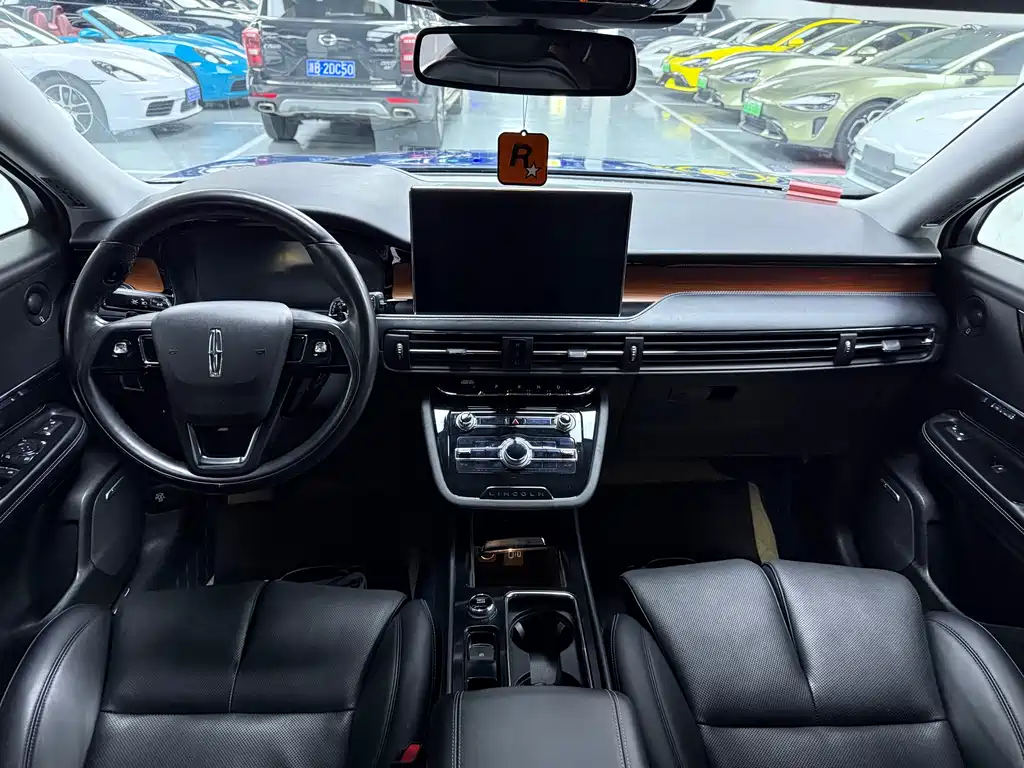 Corsair 2.0 T 4 WD Honor Shine