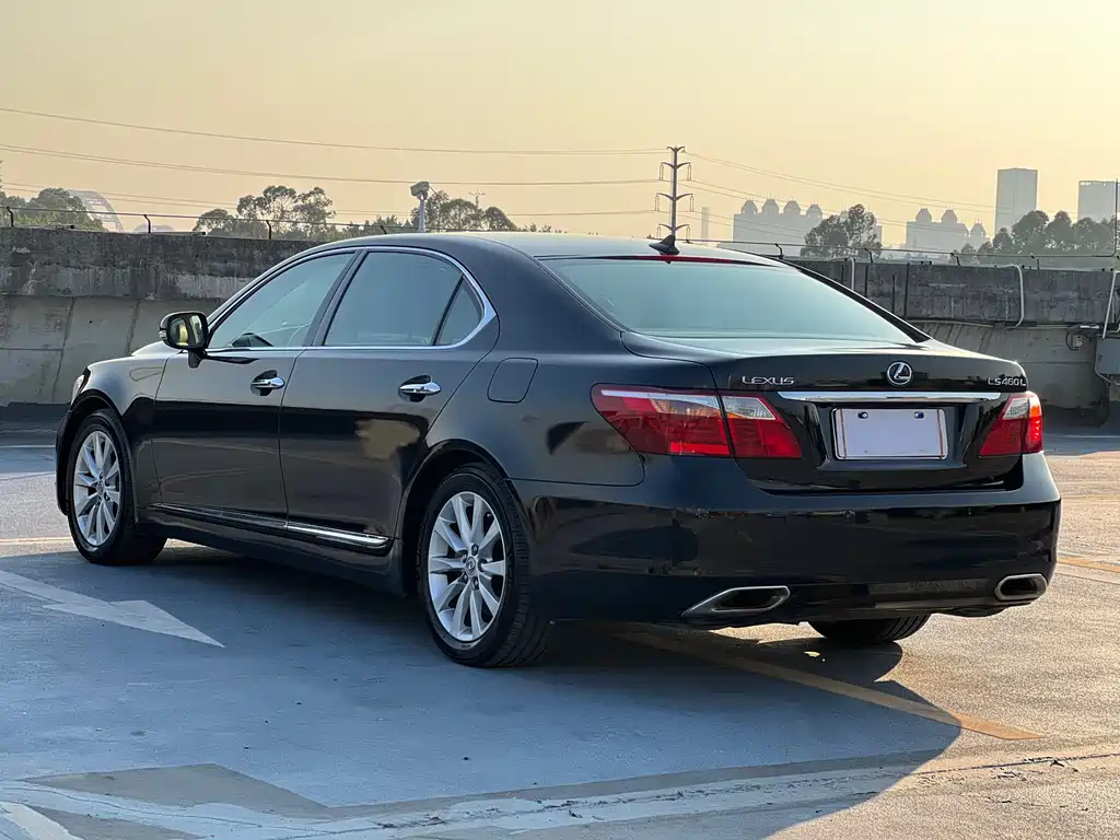 Lexus LS 460 L Luxury