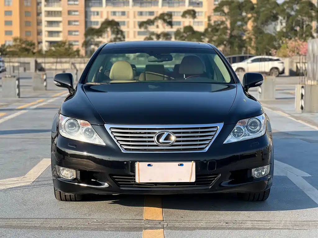 Lexus LS 460 L Luxury