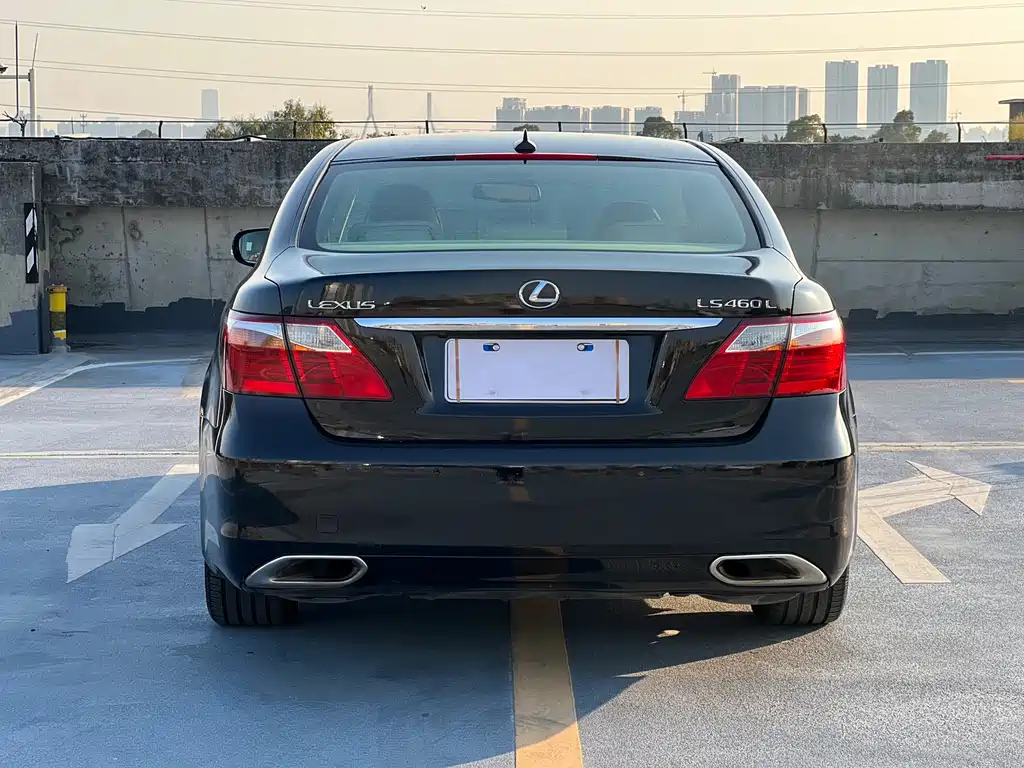 Lexus LS 460 L Luxury