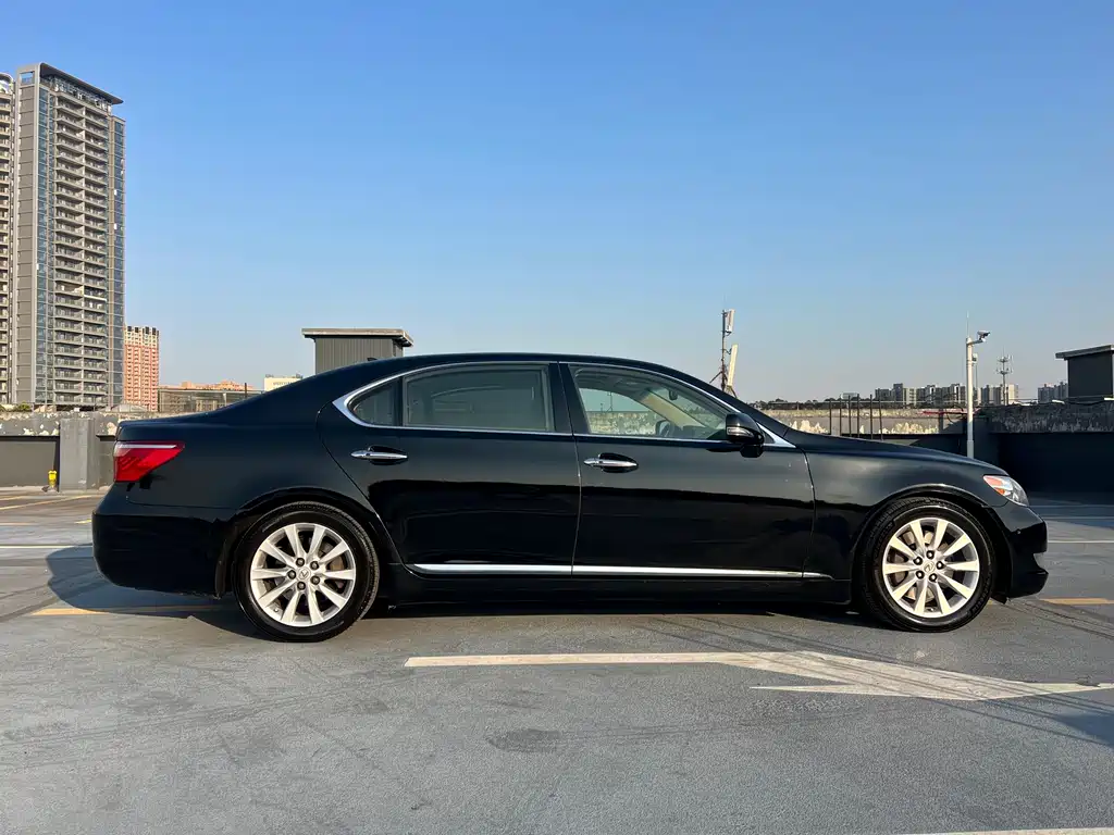 Lexus LS 460 L Luxury