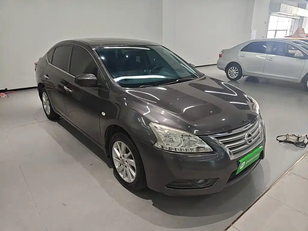 Sylphy 1.6 XV CVT Premium