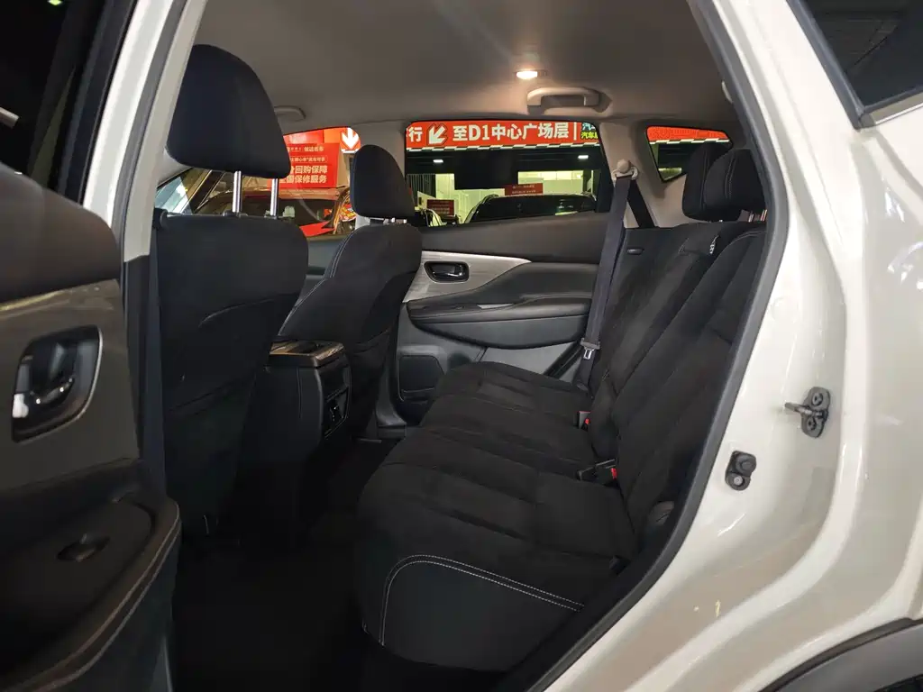 Murano 2.5 L XE 2 WD Elite