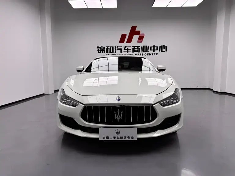 Maserati Ghibli 3.0 T Standard