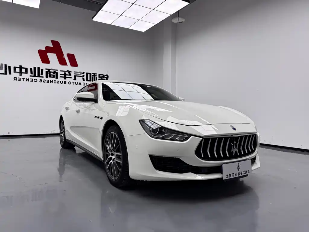 Ghibli 3.0 T Standard
