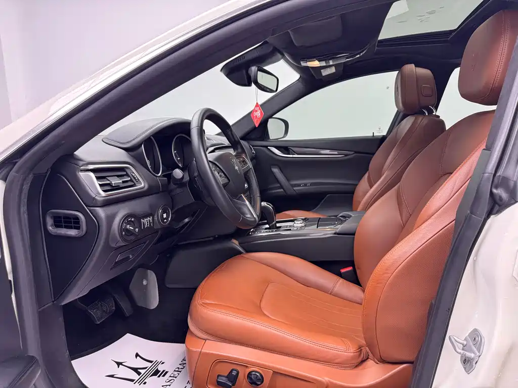 Ghibli 3.0 T Standard