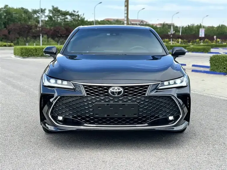 Toyota Avalon 2.5 L Luxury