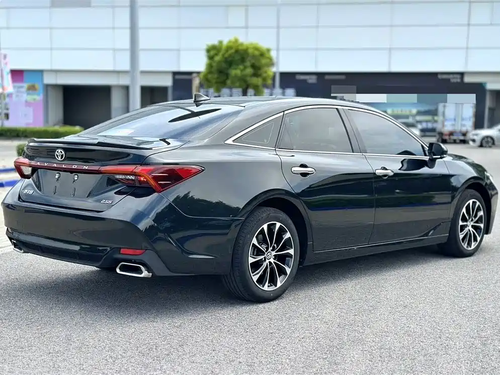 Avalon 2.5 L Luxury