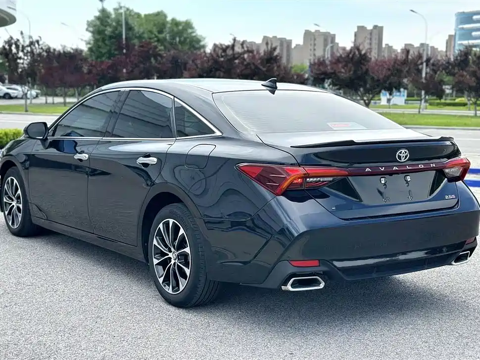 Avalon 2.5 L Luxury